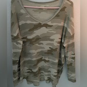 American eagle| camouflage long sleeve V-neck T-shirt